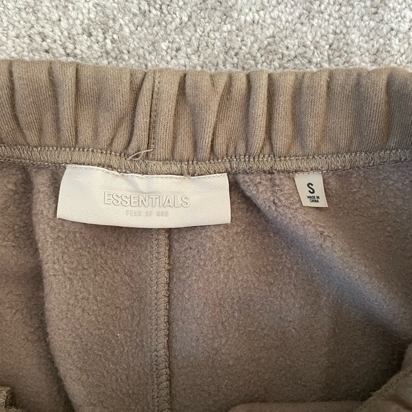 Essentials Fear of God Sweatpants - Picture 3 of 3